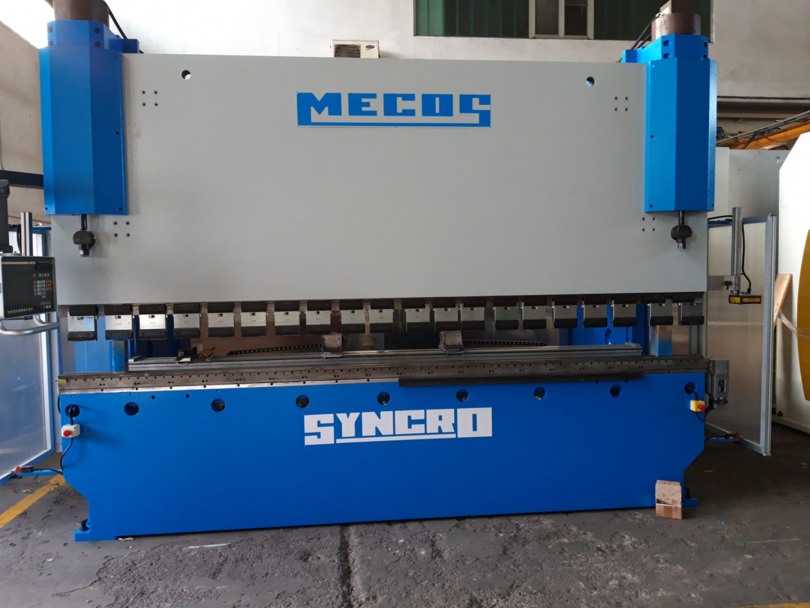 UPOGIBNA STISKALNICA - MECOS 4000x200 TON - 7 OSI