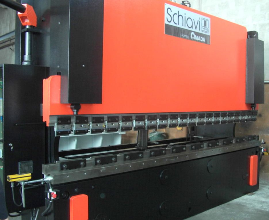 UPOGIBNA STISKALNICA SCHIAVI AMADA 164 4000×160T