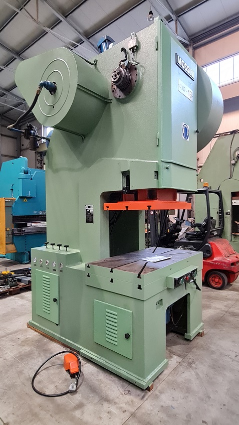 EKSCENTRIČNA STISKALNICA MOSSINI 200t